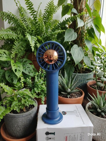 Small Usb Rechargeable Portable Wearable Mini Handheld Fans - Image 3